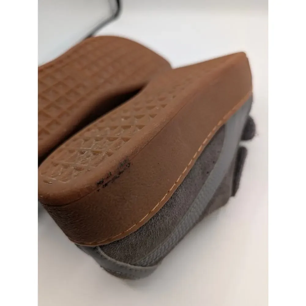 PUMA Women's Vikky Platform Velcro Sneaker Suede Size 7.5